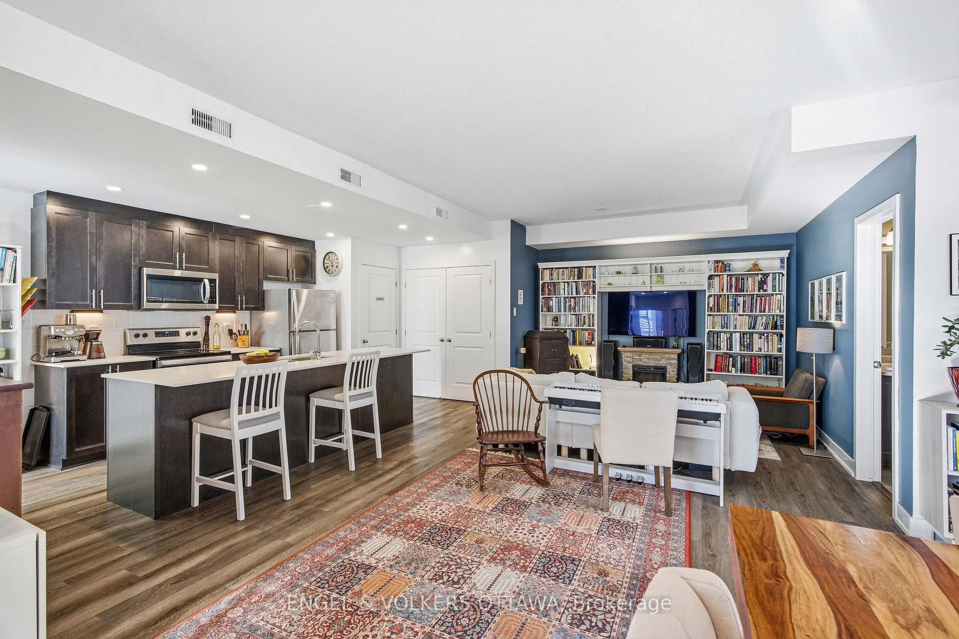 Photo 9 of Unit B, 310 Tulum Crescent, Ottawa, Kanata - Emerald Meadows/Trailwest — HOMEH
