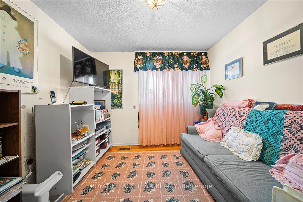 Photo 13 of Unit 40, 1295 Ledbury Avenue S, Ottawa, Ellwood — HOMEH