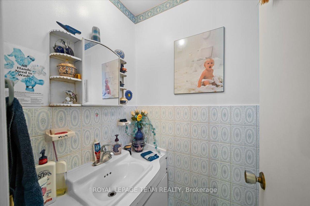 Photo 14 of Unit 40, 1295 Ledbury Avenue S, Ottawa, Ellwood — HOMEH