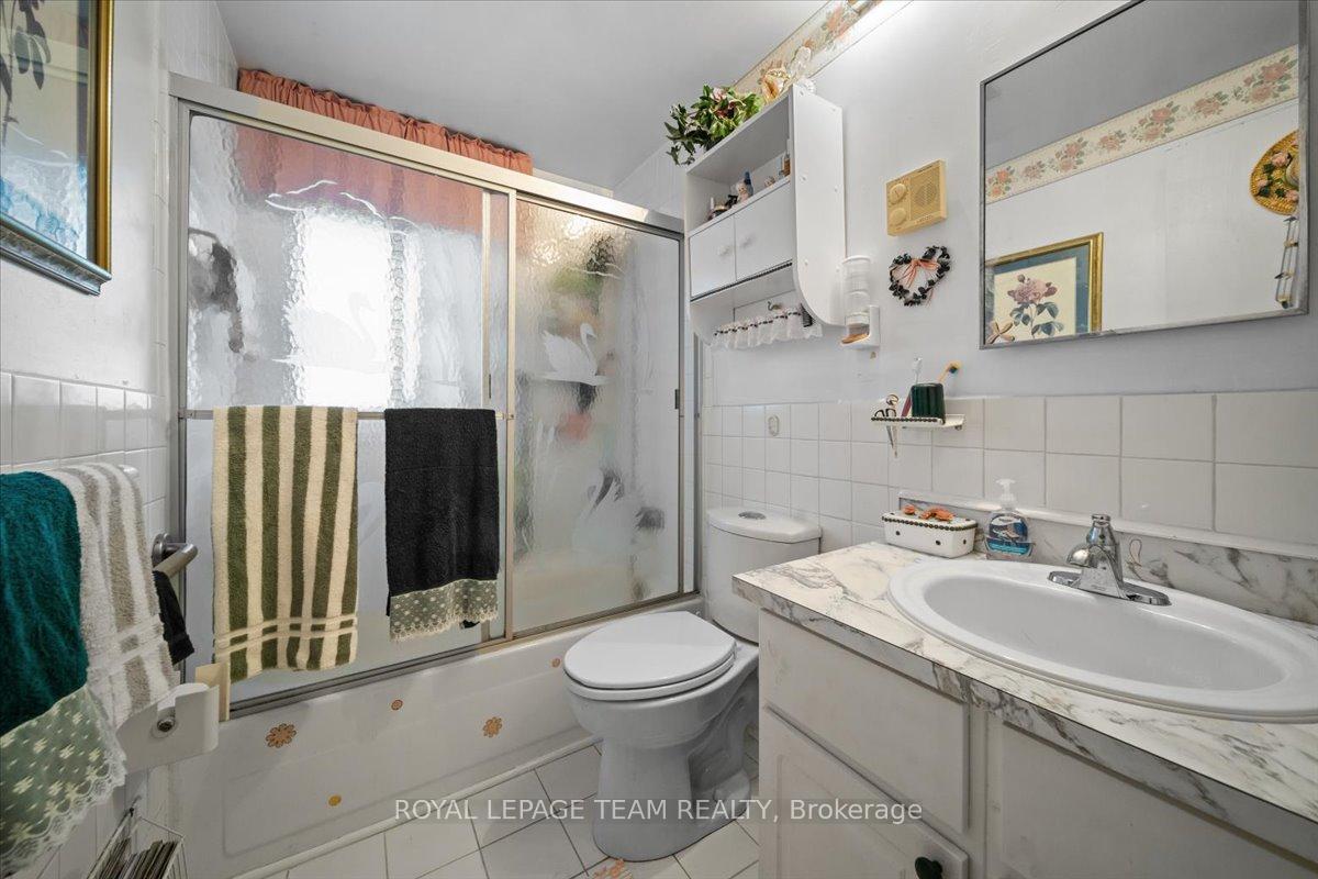 Photo 17 of Unit 40, 1295 Ledbury Avenue S, Ottawa, Ellwood — HOMEH
