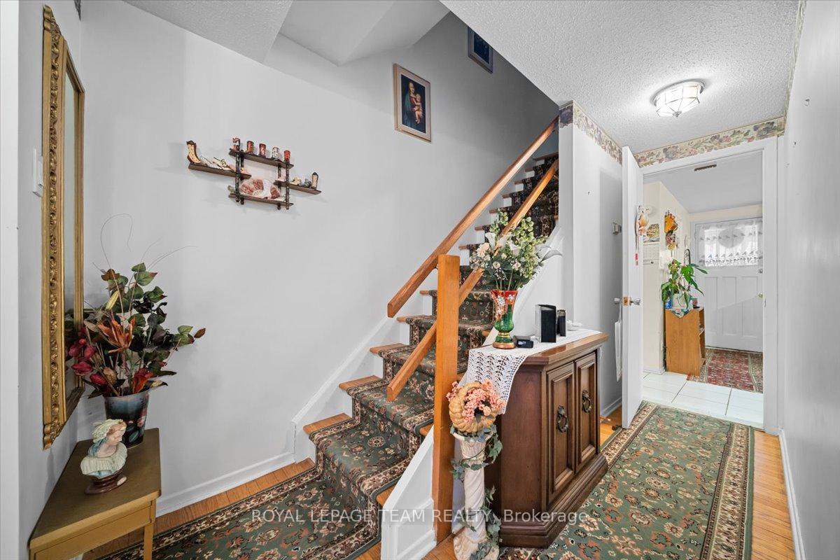 Photo 21 of Unit 40, 1295 Ledbury Avenue S, Ottawa, Ellwood — HOMEH