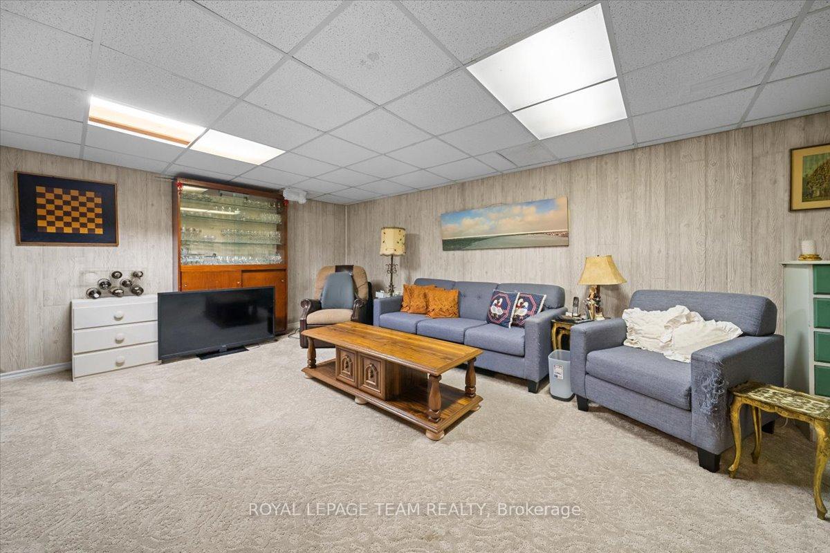 Photo 23 of Unit 40, 1295 Ledbury Avenue S, Ottawa, Ellwood — HOMEH