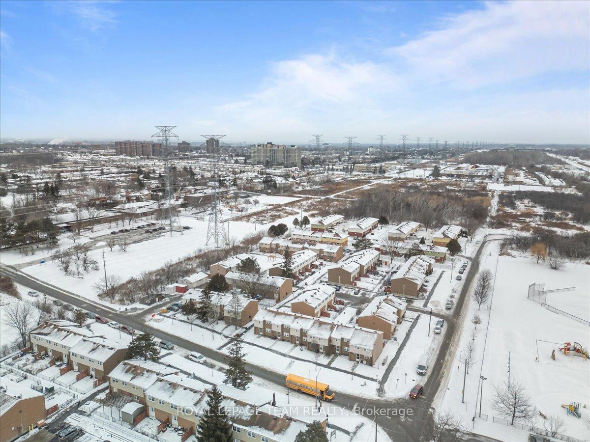 Photo 27 of Unit 40, 1295 Ledbury Avenue S, Ottawa, Ellwood — HOMEH