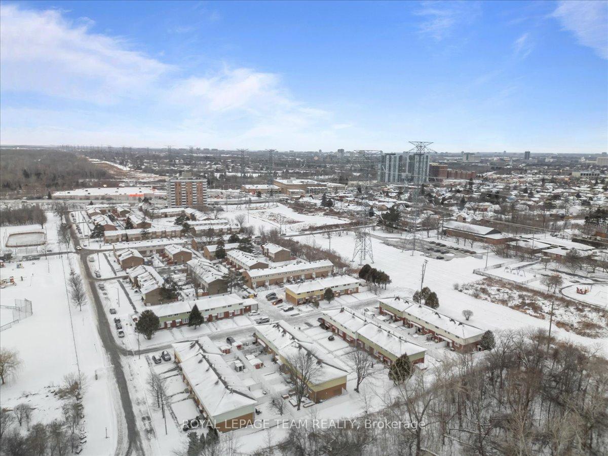 Photo 28 of Unit 40, 1295 Ledbury Avenue S, Ottawa, Ellwood — HOMEH