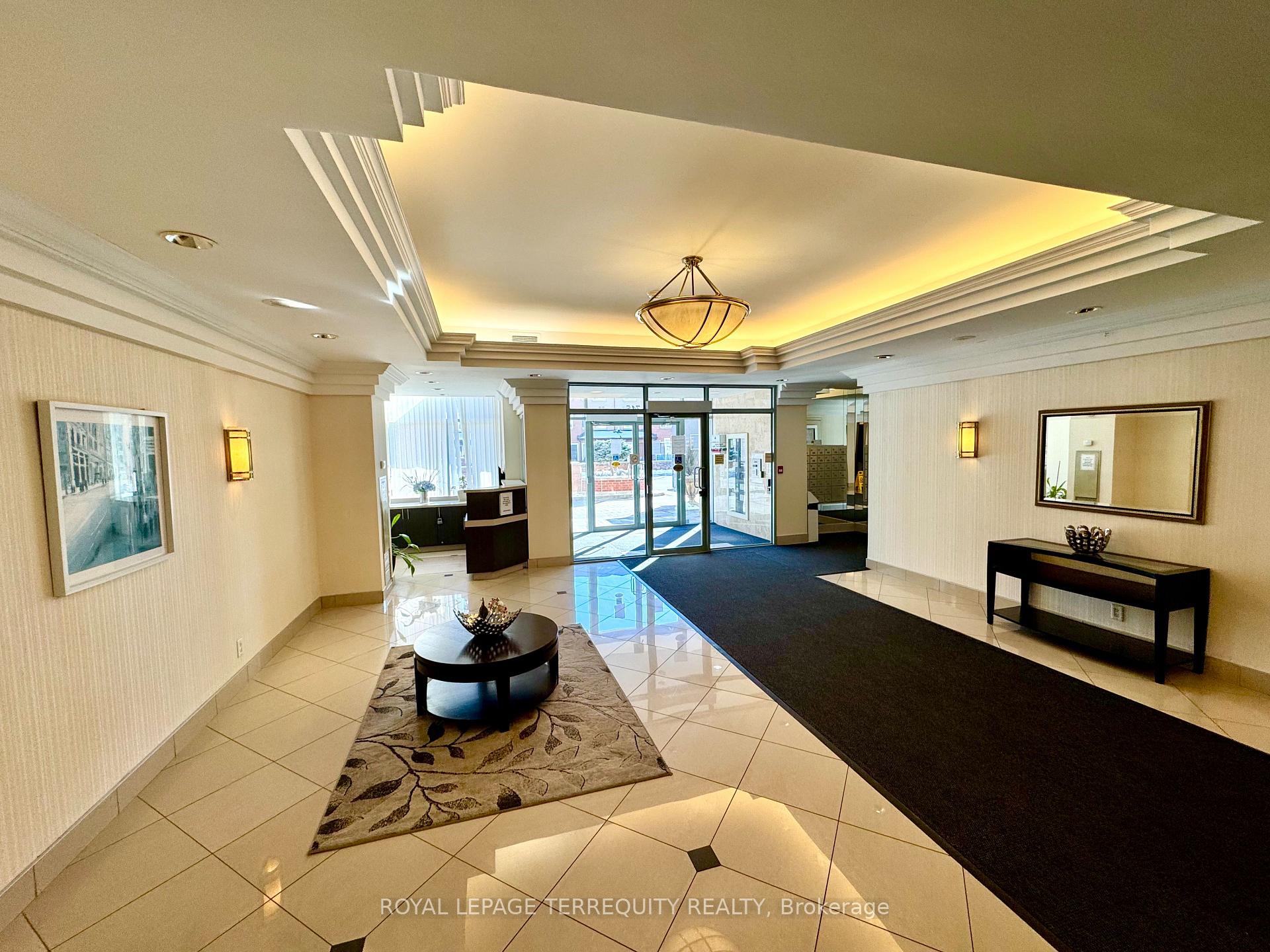 Photo 3 of Unit 1006, 745 New Westminster Drive, Vaughan, Brownridge — HOMEH