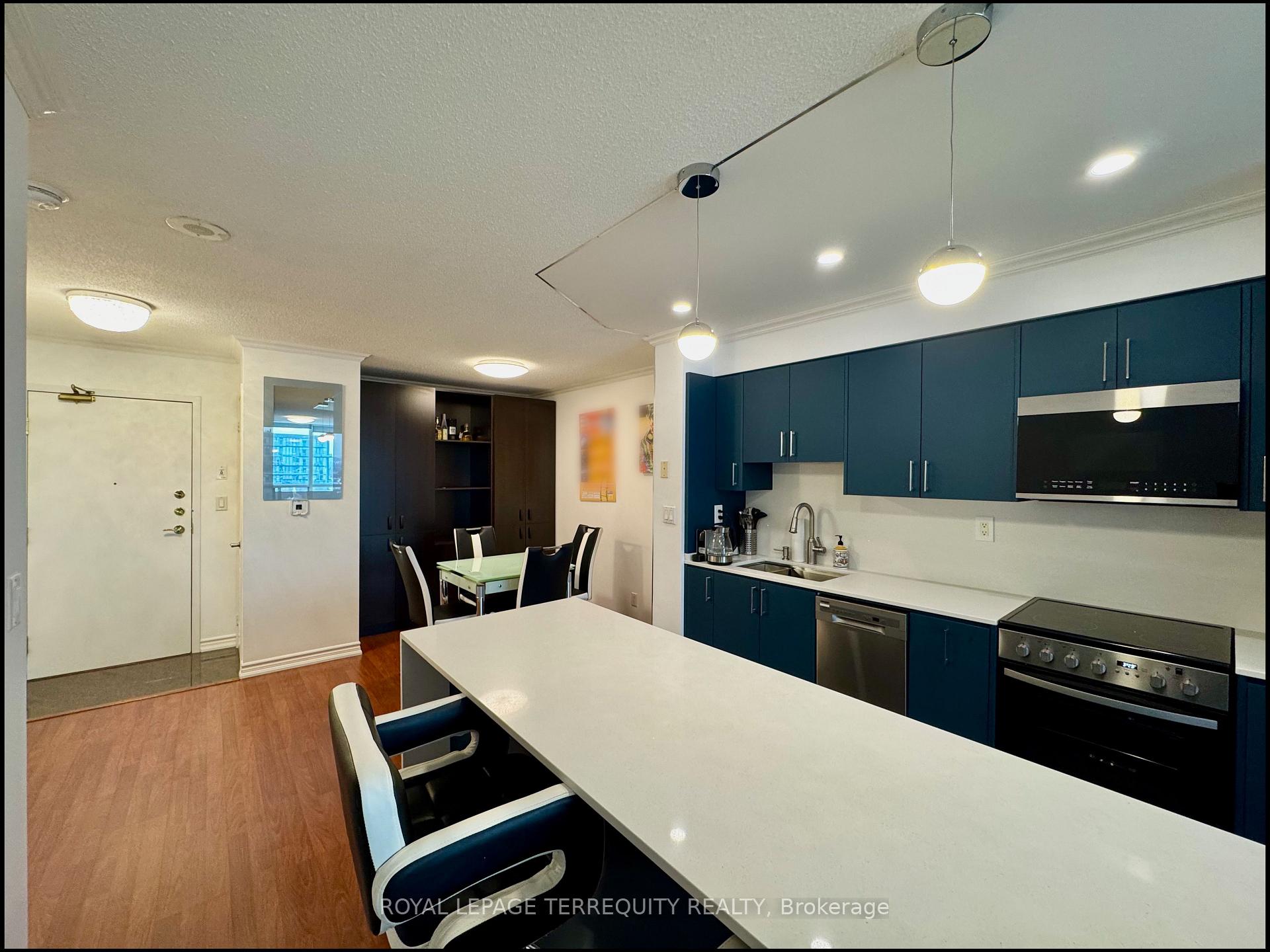 Photo 10 of Unit 1006, 745 New Westminster Drive, Vaughan, Brownridge — HOMEH