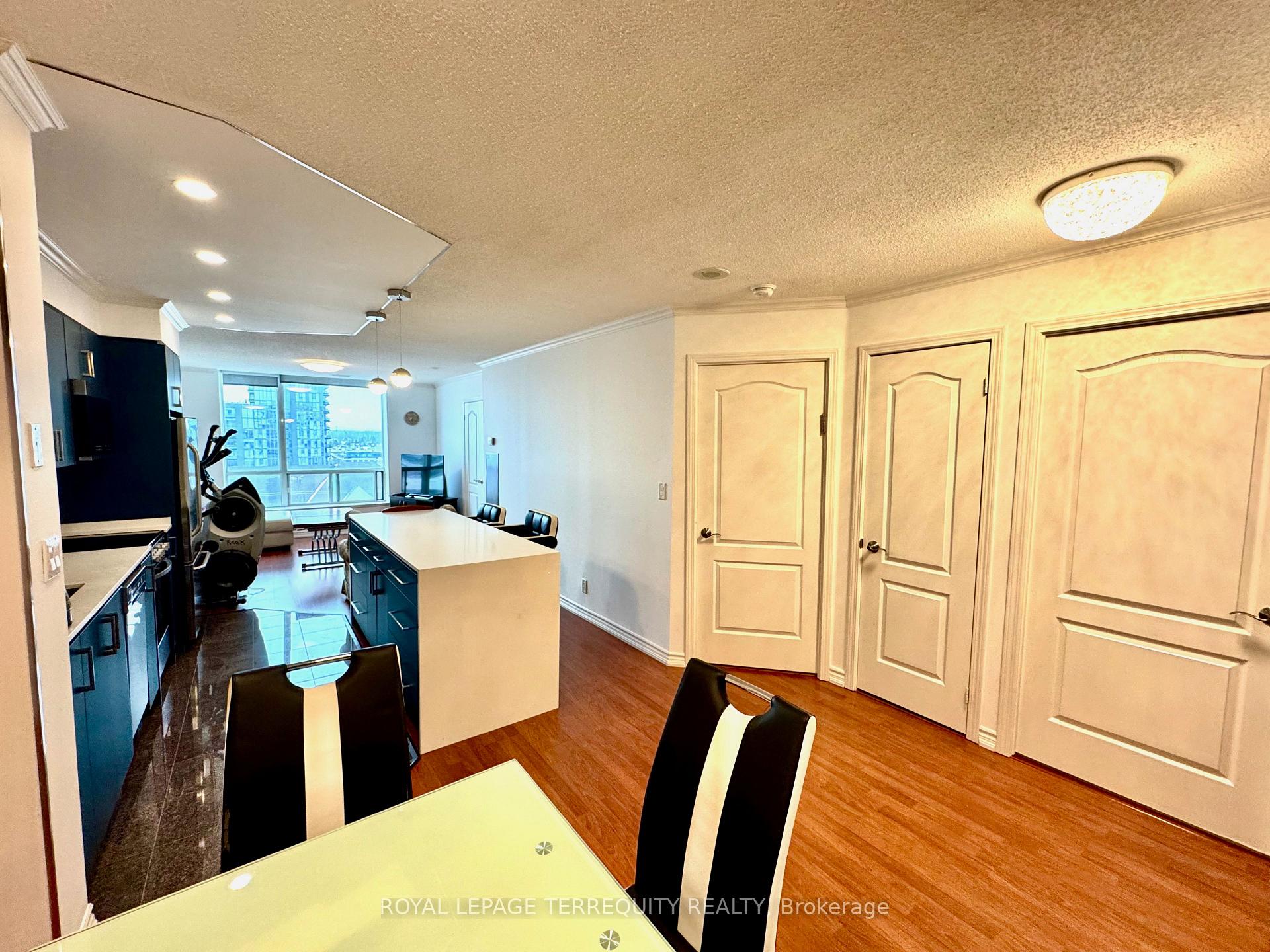 Photo 14 of Unit 1006, 745 New Westminster Drive, Vaughan, Brownridge — HOMEH