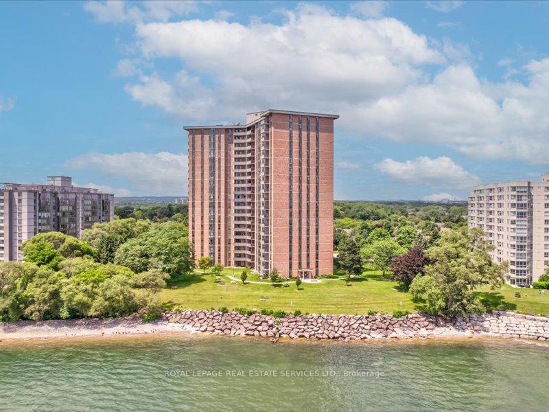 Front of Unit 708, 5250 Lakeshore Road