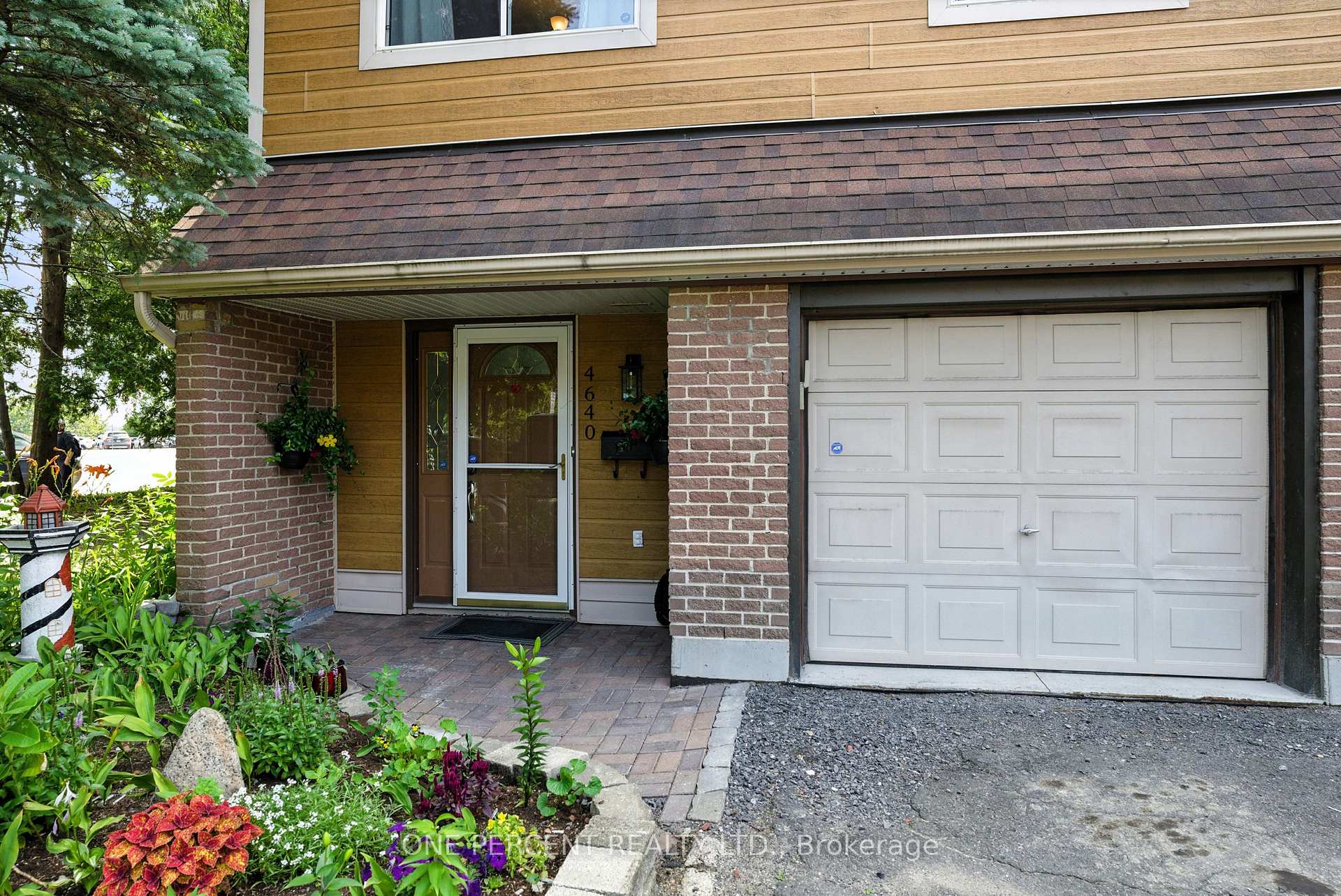Photo 2 of Unit 71, 4640 Cosmic Place E, Ottawa, Pineview — HOMEH