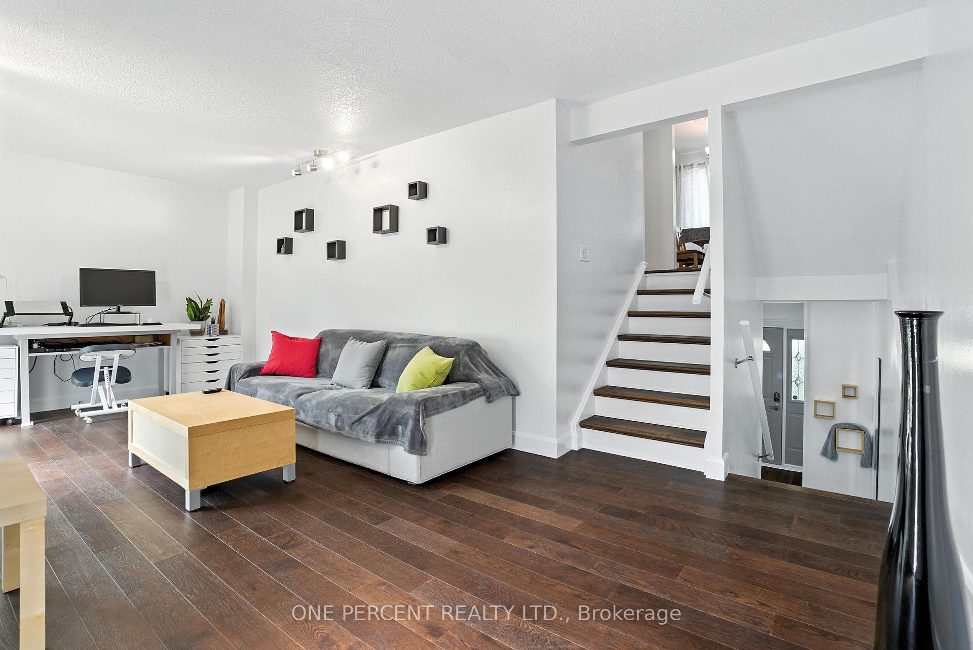 Photo 6 of Unit 71, 4640 Cosmic Place E, Ottawa, Pineview — HOMEH