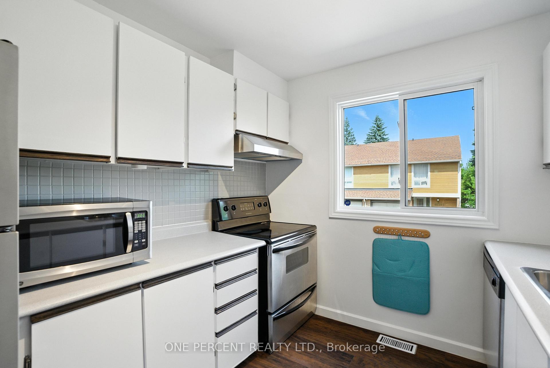 Photo 11 of Unit 71, 4640 Cosmic Place E, Ottawa, Pineview — HOMEH