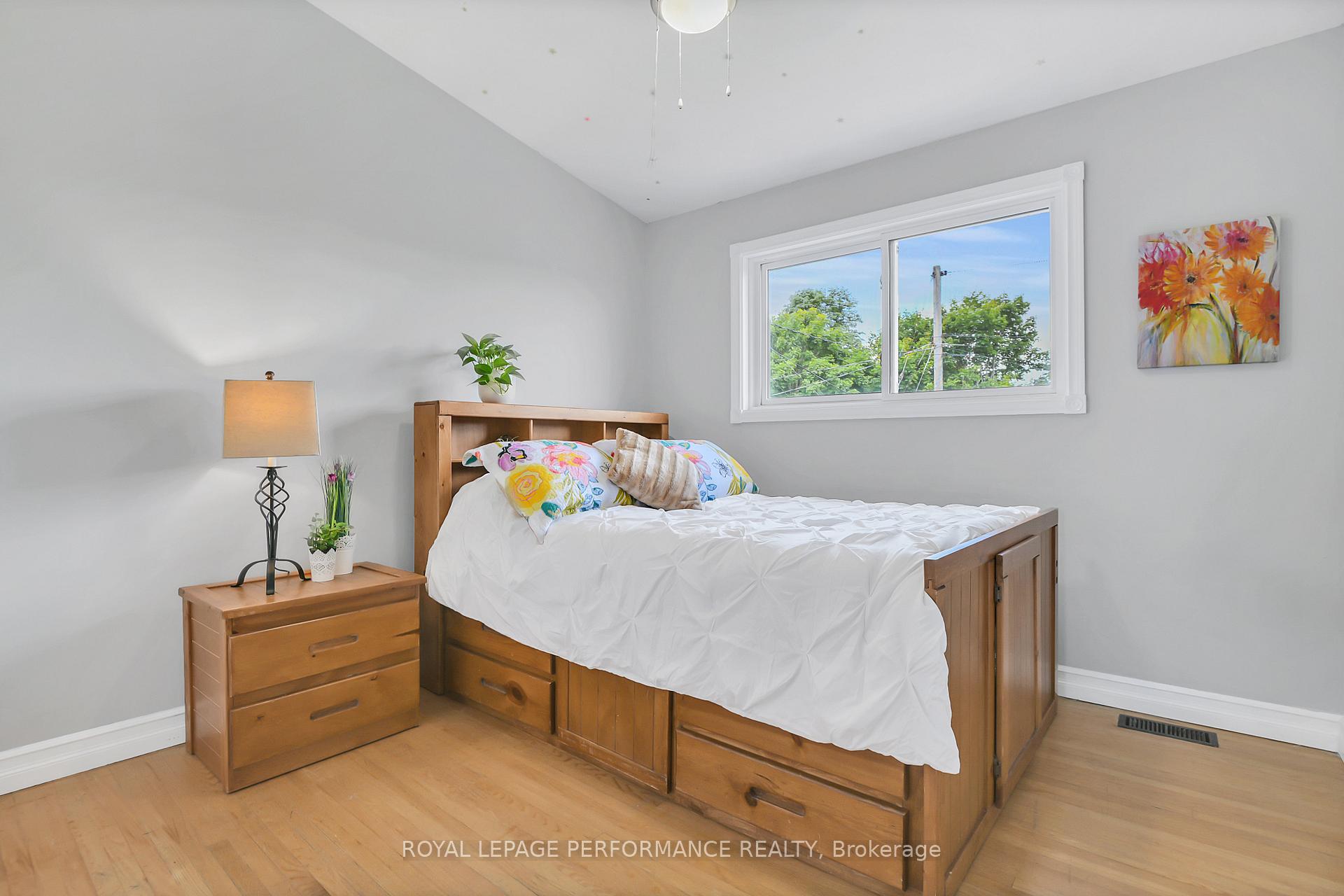 Photo 19 of 2117 Valley Drive, Ottawa, Elmvale Acres/Urbandale — HOMEH