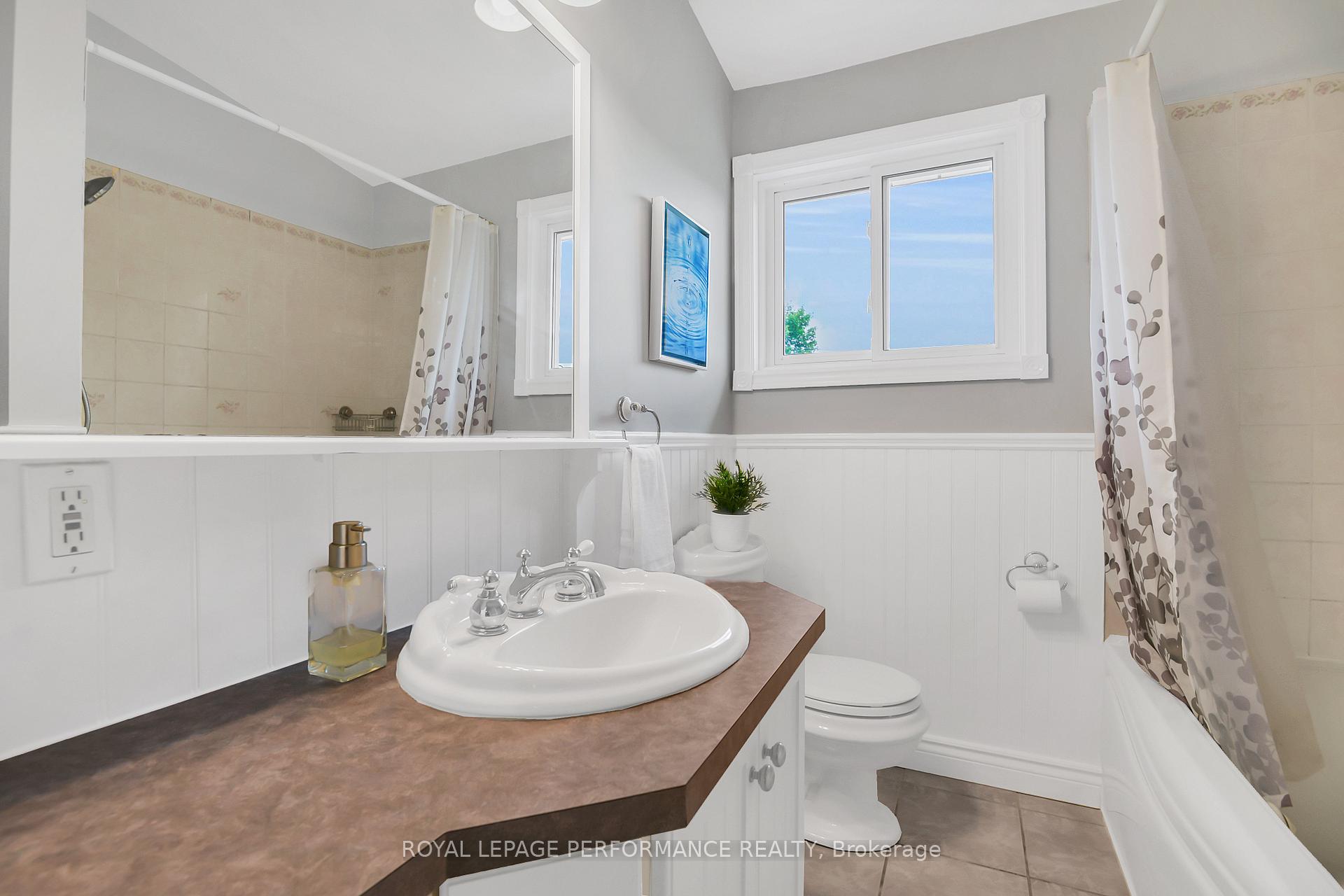 Photo 24 of 2117 Valley Drive, Ottawa, Elmvale Acres/Urbandale — HOMEH