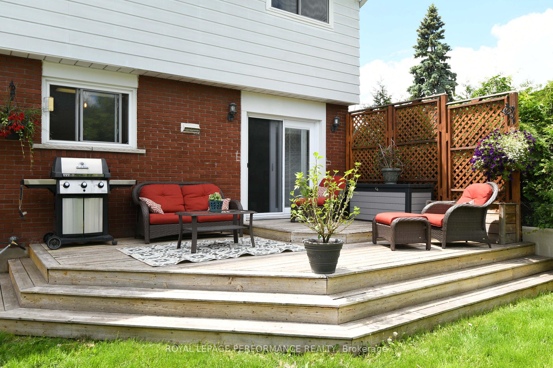Photo 29 of 2117 Valley Drive, Ottawa, Elmvale Acres/Urbandale — HOMEH