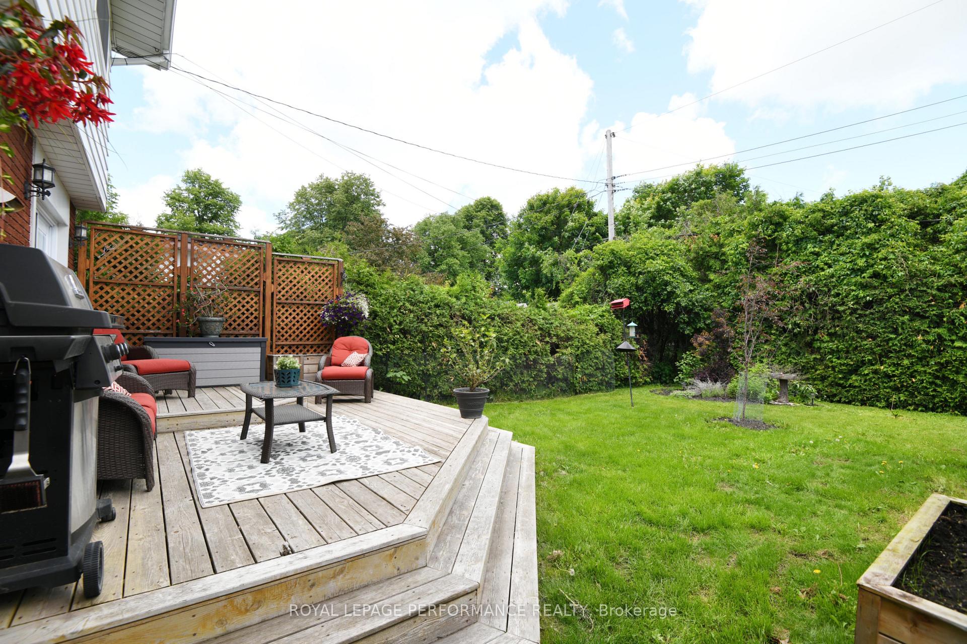 Photo 32 of 2117 Valley Drive, Ottawa, Elmvale Acres/Urbandale — HOMEH