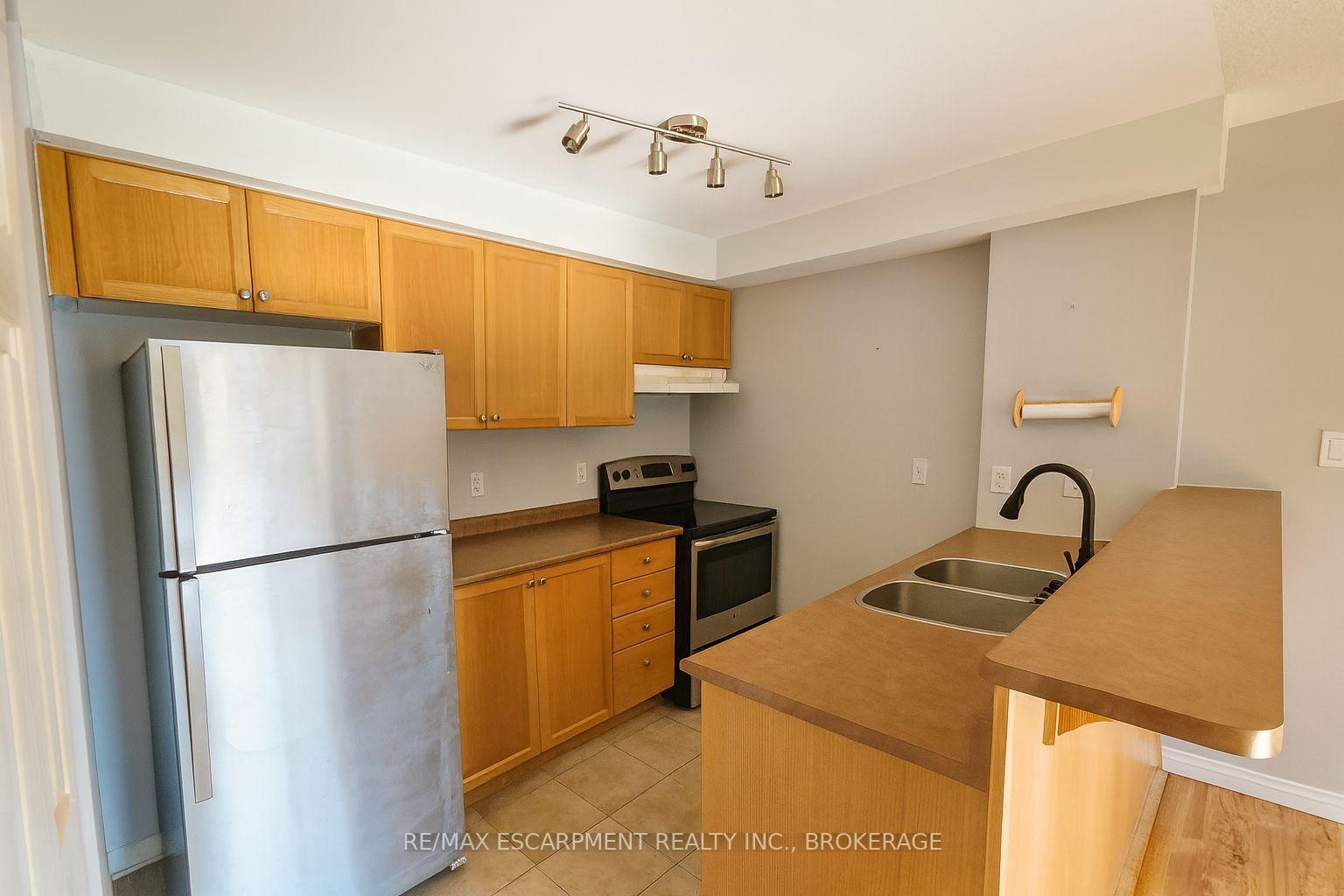 Photo 4 of Unit 209, 75 Shipway Avenue, Clarington, Newcastle — HOMEH