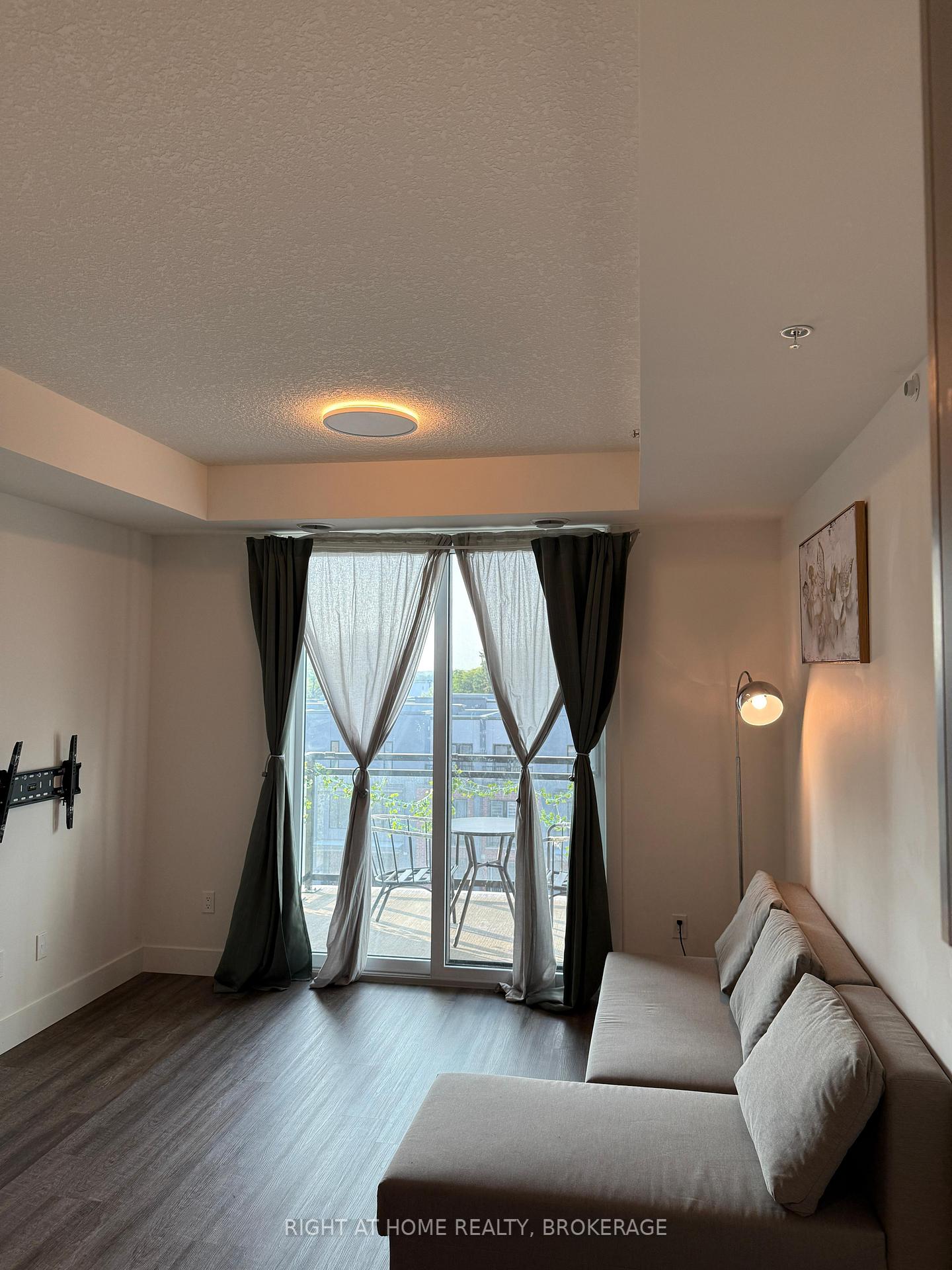 Photo 7 of Unit 505, 107 Roger Street S, Waterloo — HOMEH