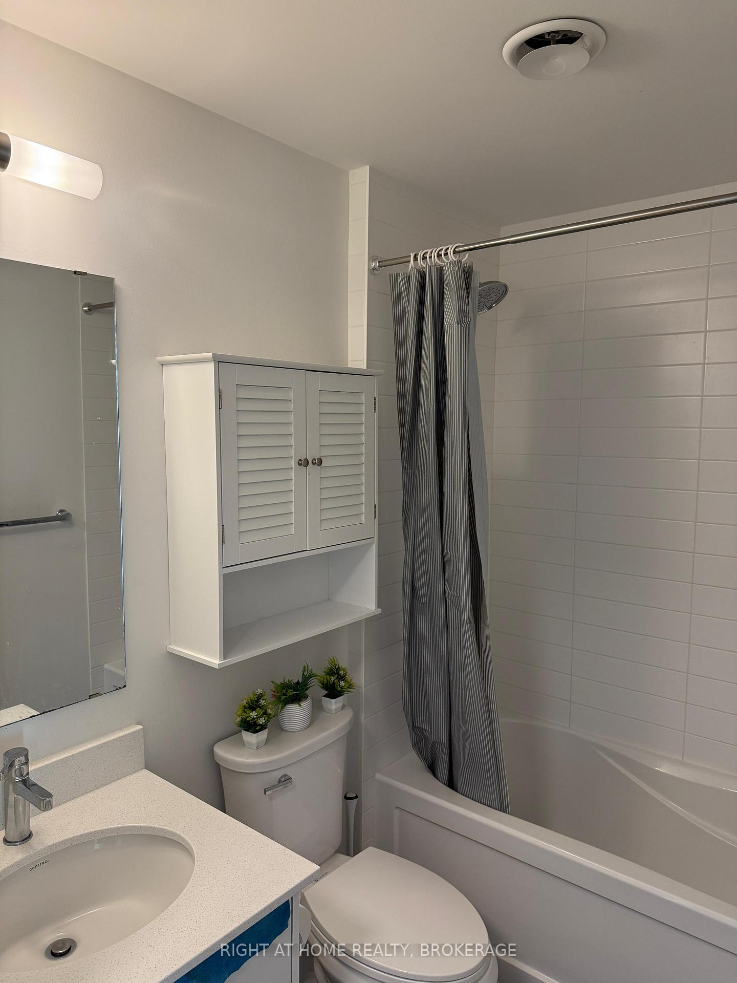 Photo 13 of Unit 505, 107 Roger Street S, Waterloo — HOMEH