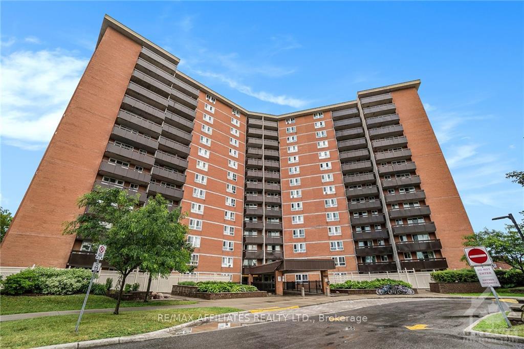 Front of Unit 403, 2000 Jasmine Crescent