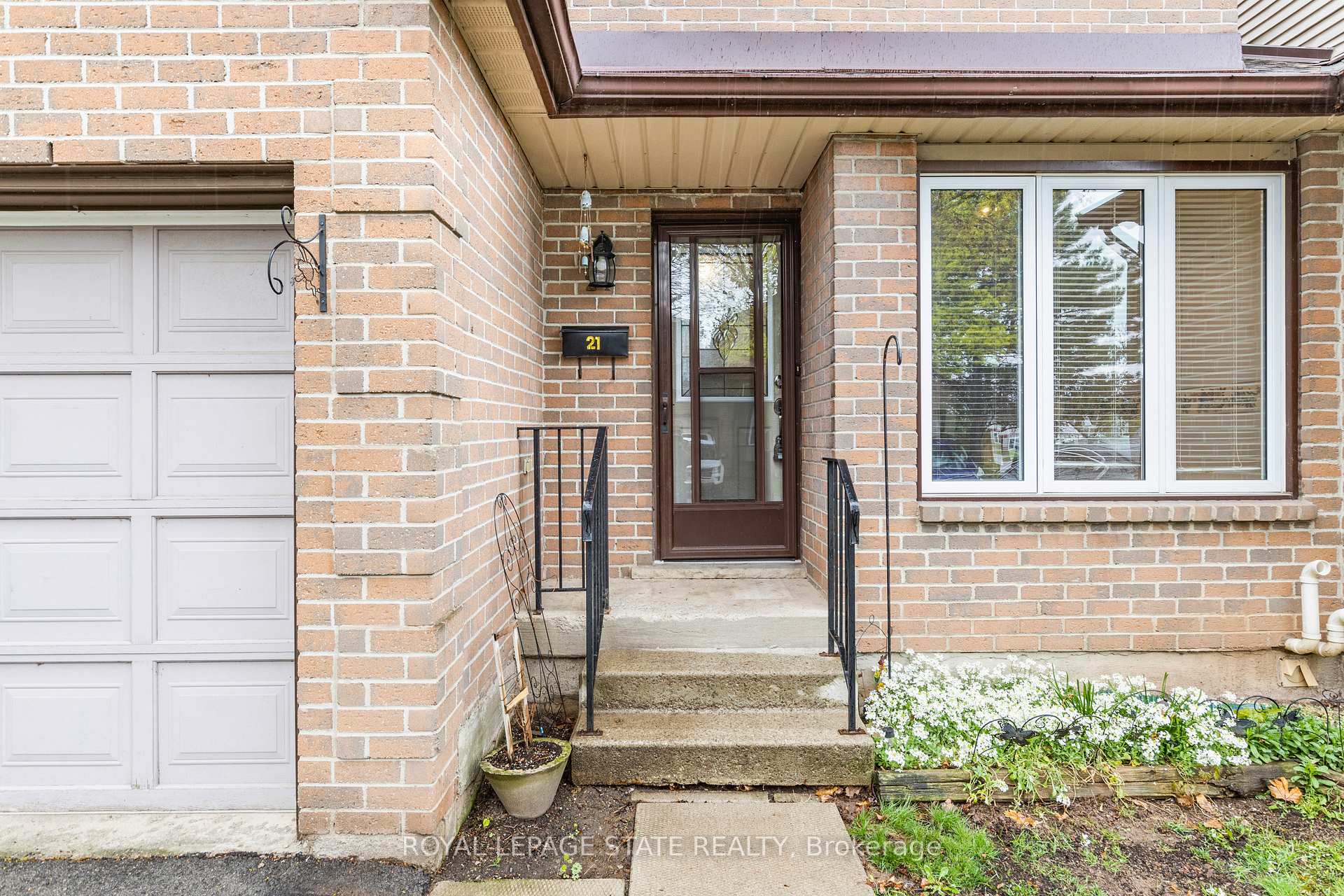 Photo 4 of Unit 21, 618 Barton Street, Hamilton, Stoney Creek — HOMEH