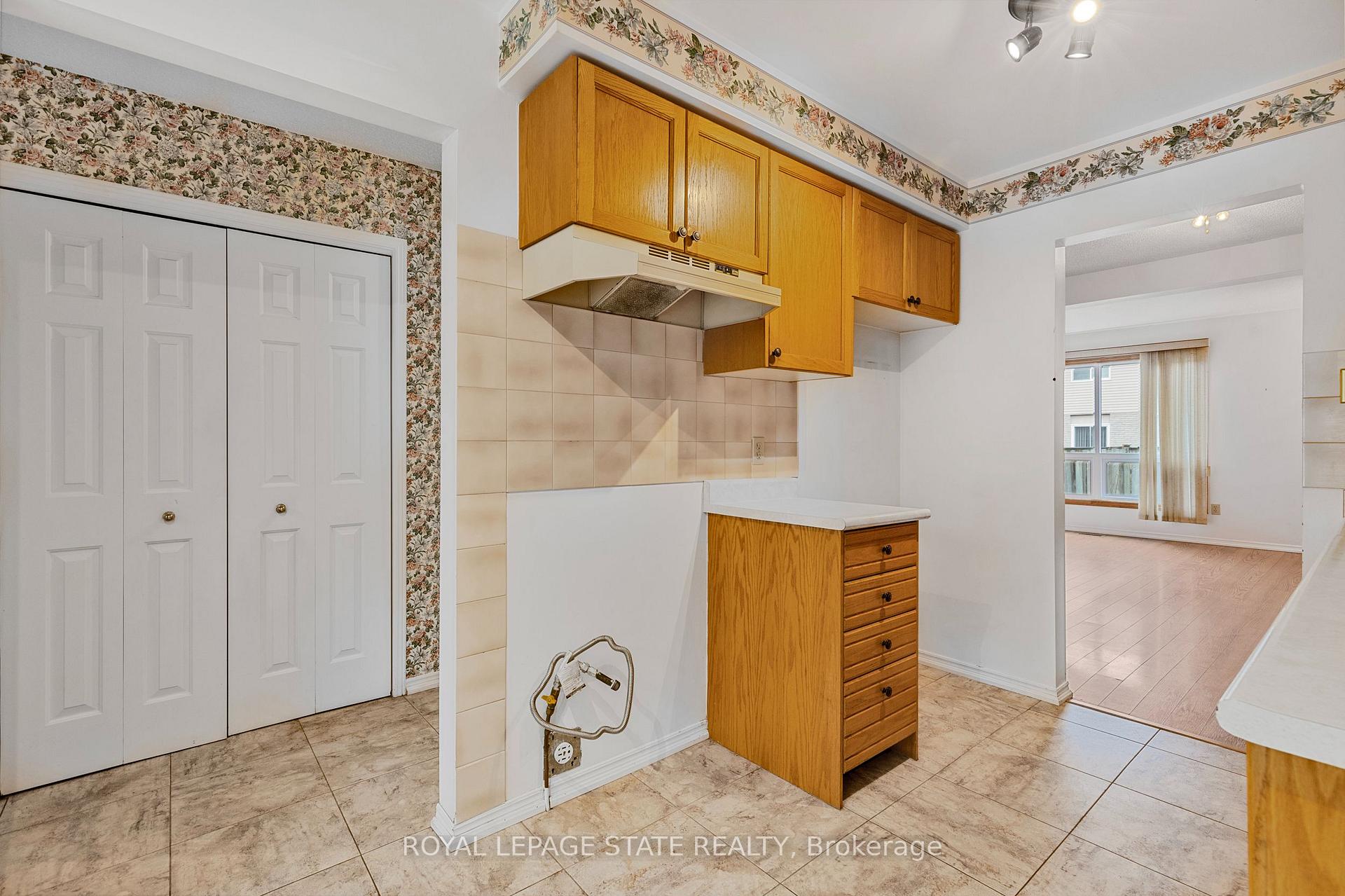 Photo 11 of Unit 21, 618 Barton Street, Hamilton, Stoney Creek — HOMEH