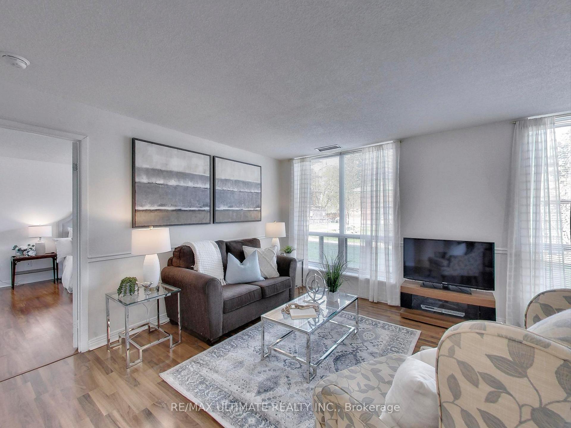 Photo 2 of Unit 101, 30 Wilson Street, Markham, Old Markham Village — HOMEH