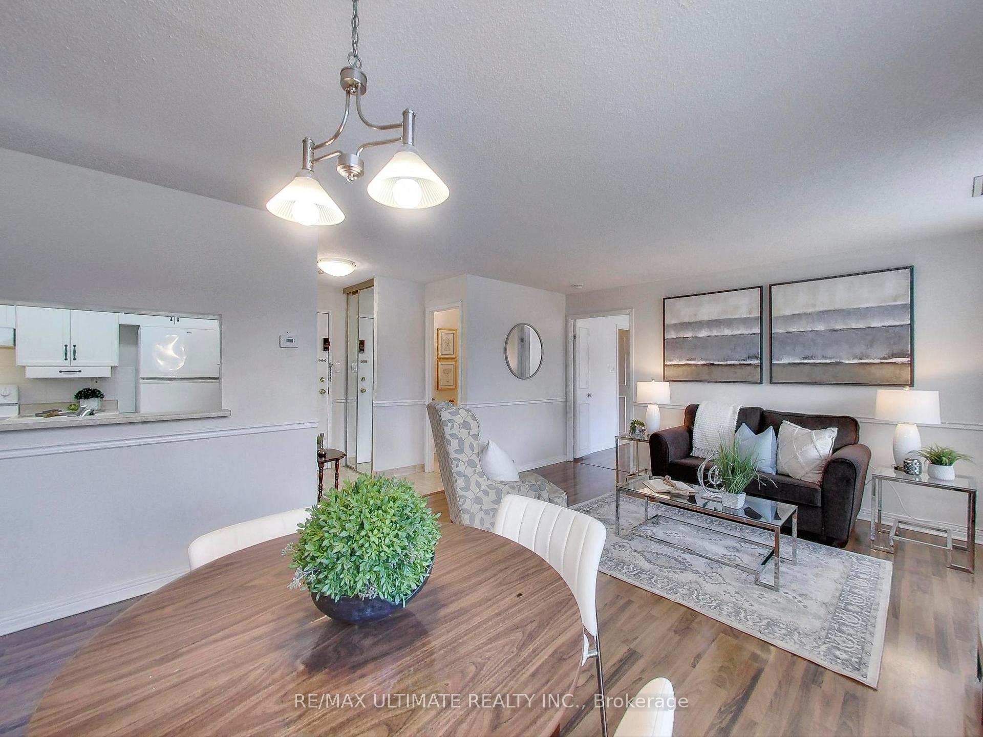 Photo 6 of Unit 101, 30 Wilson Street, Markham, Old Markham Village — HOMEH