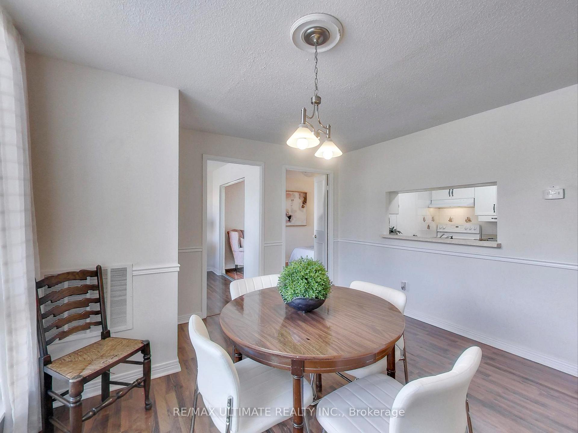 Photo 7 of Unit 101, 30 Wilson Street, Markham, Old Markham Village — HOMEH