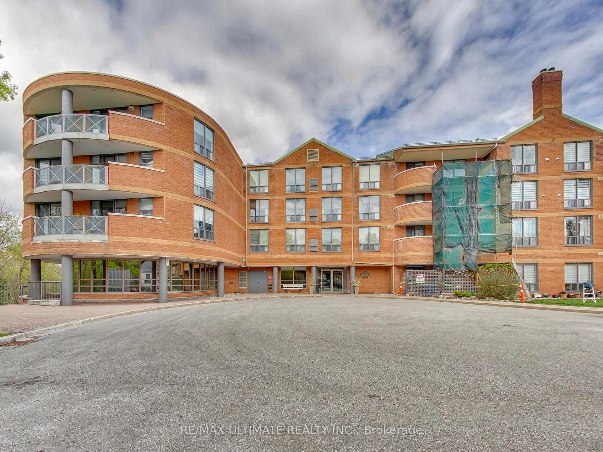 Photo 31 of Unit 101, 30 Wilson Street, Markham, Old Markham Village — HOMEH
