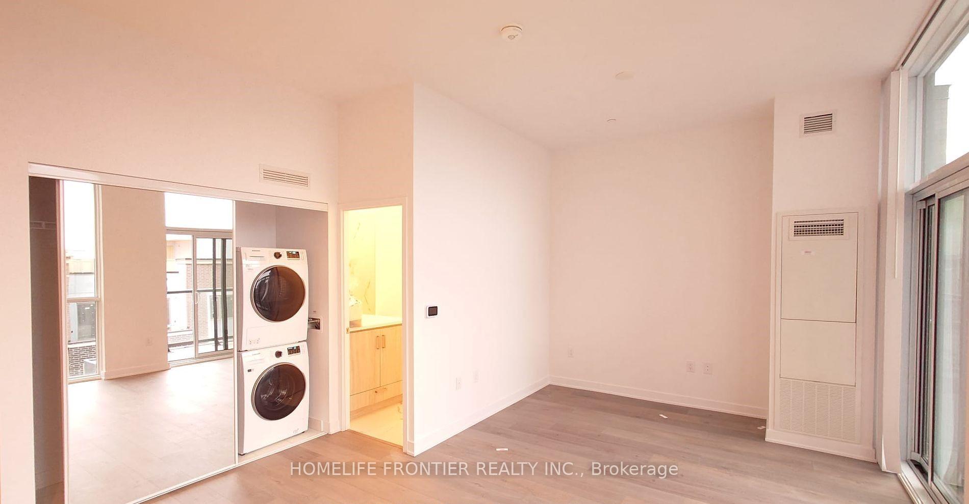 Photo 8 of Unit 206, 60 Honeycrisp Crescent, Vaughan, Vaughan Corporate Centre — HOMEH