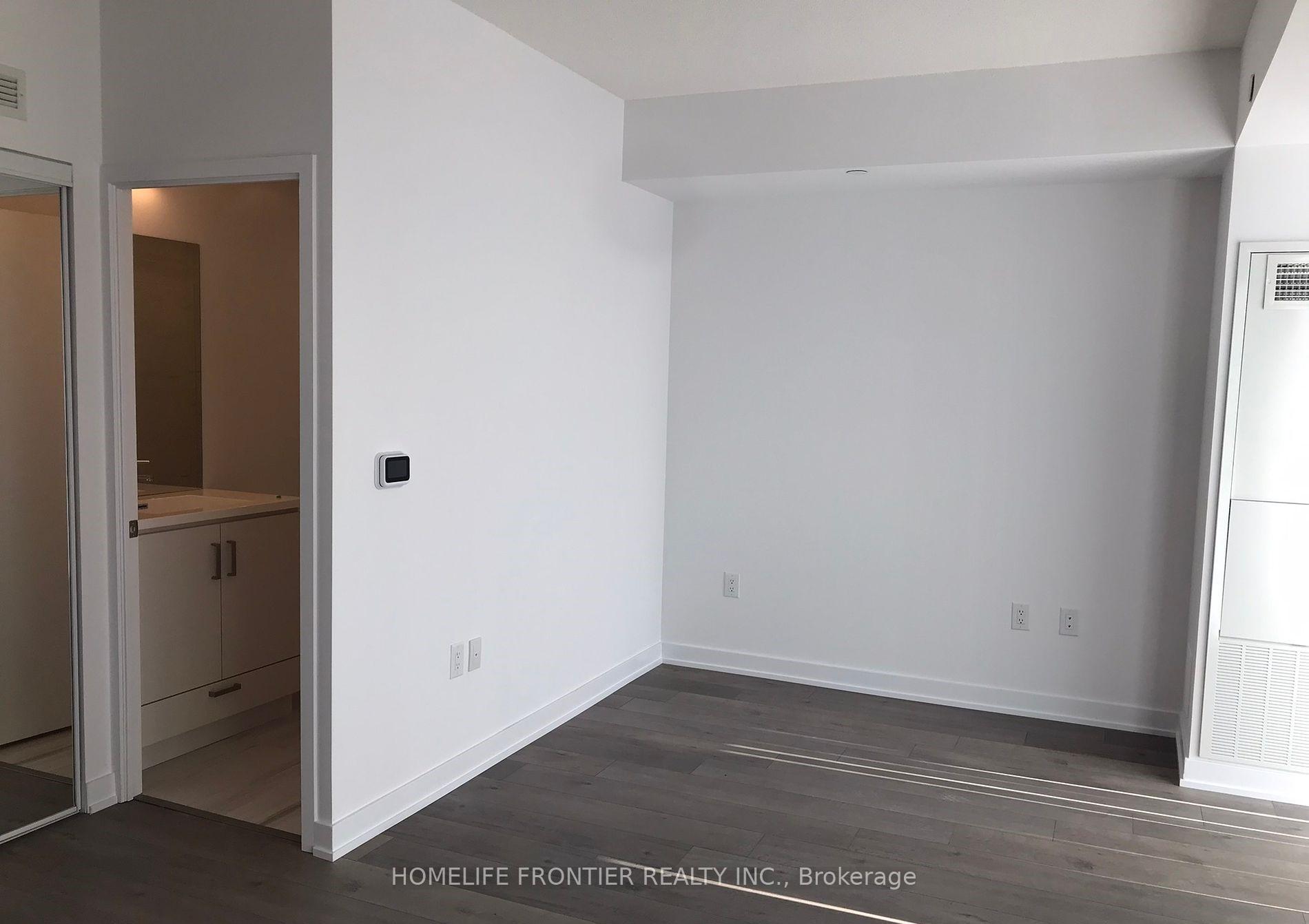 Photo 9 of Unit 206, 60 Honeycrisp Crescent, Vaughan, Vaughan Corporate Centre — HOMEH