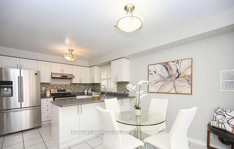 Photo 4 of 13 Galveston Crescent, Brampton, Fletcher's Meadow — HOMEH