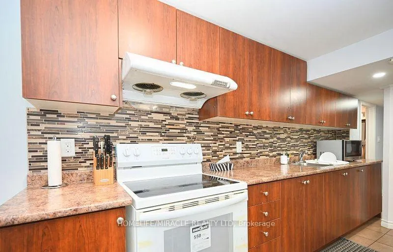 Photo 5 of 13 Galveston Crescent, Brampton, Fletcher's Meadow — HOMEH
