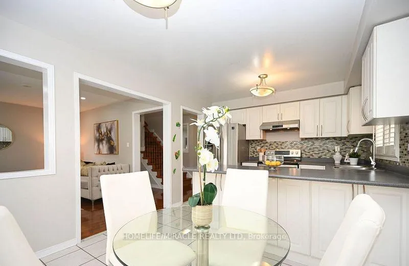 Photo 6 of 13 Galveston Crescent, Brampton, Fletcher's Meadow — HOMEH