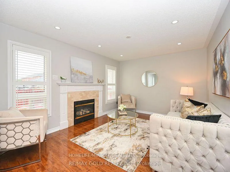 Photo 16 of 13 Galveston Crescent, Brampton, Fletcher's Meadow — HOMEH