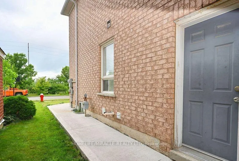 Photo 25 of 13 Galveston Crescent, Brampton, Fletcher's Meadow — HOMEH
