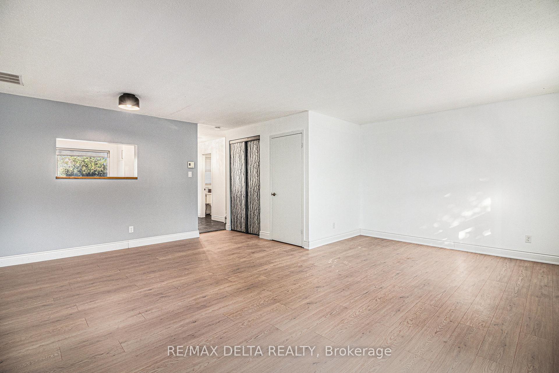 Photo 27 of 1345 Cedarcroft Crescent, Ottawa, Pineview — HOMEH