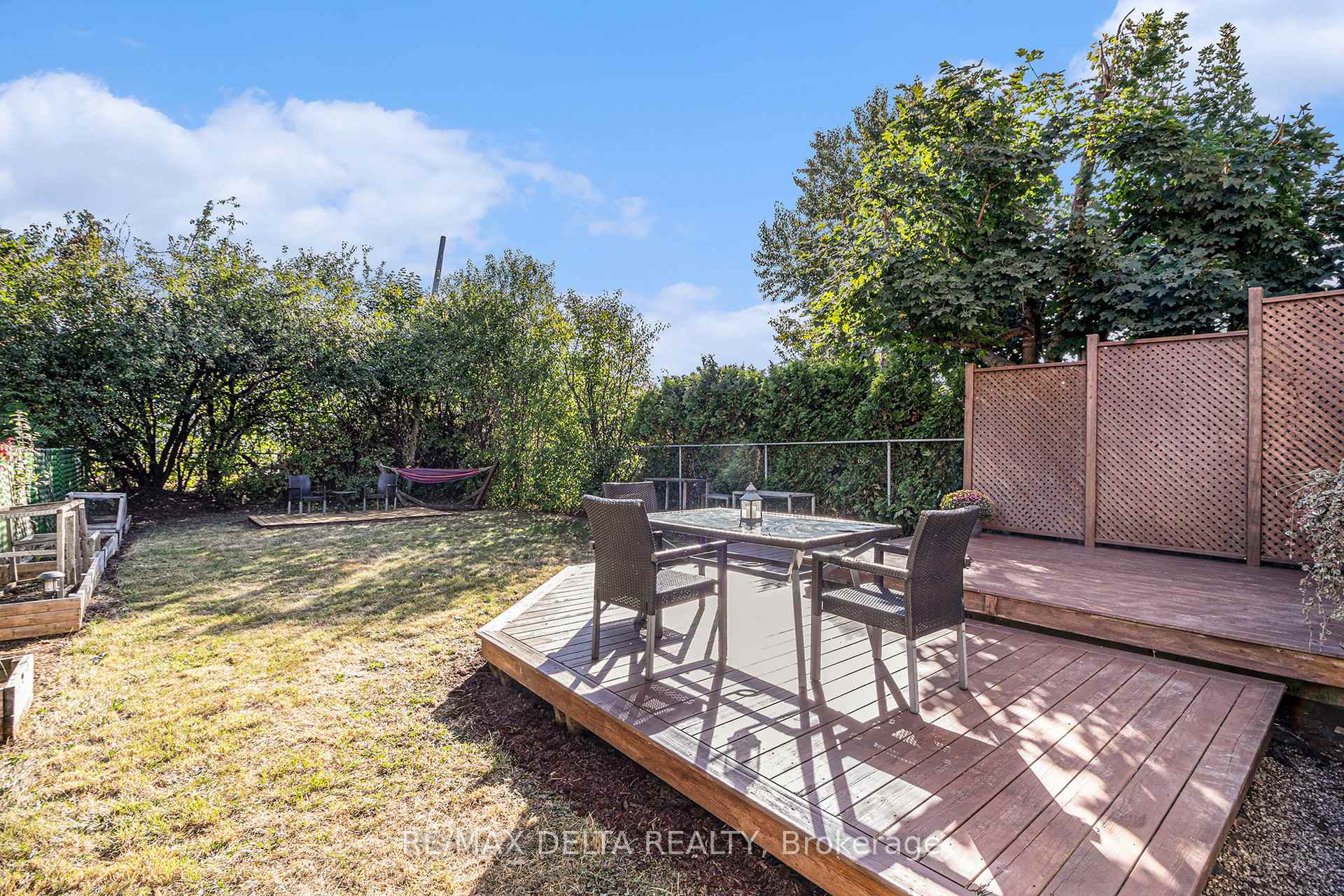 Photo 31 of 1345 Cedarcroft Crescent, Ottawa, Pineview — HOMEH