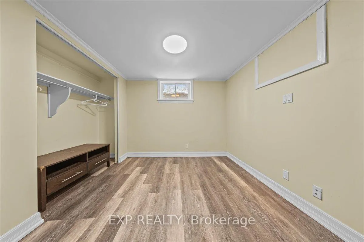 Photo 5 of Unit 2, 494 Wentworth Avenue, Ottawa, Woodroffe — HOMEH