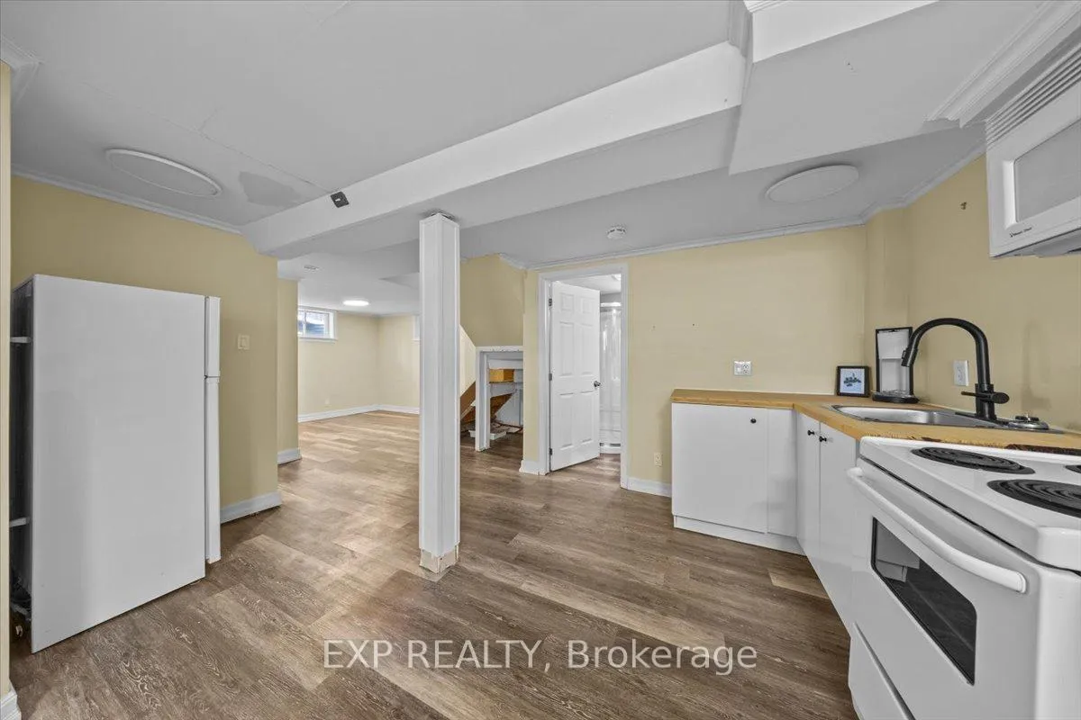 Photo 9 of Unit 2, 494 Wentworth Avenue, Ottawa, Woodroffe — HOMEH