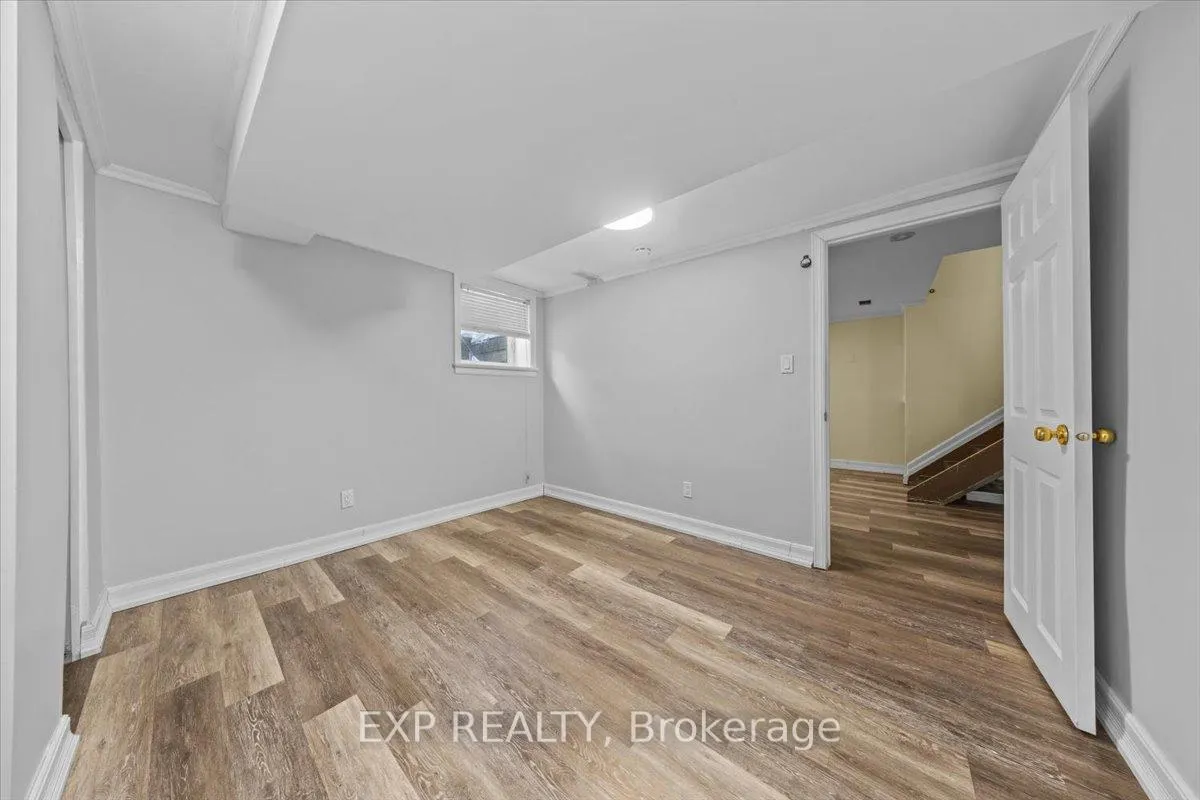 Photo 11 of Unit 2, 494 Wentworth Avenue, Ottawa, Woodroffe — HOMEH