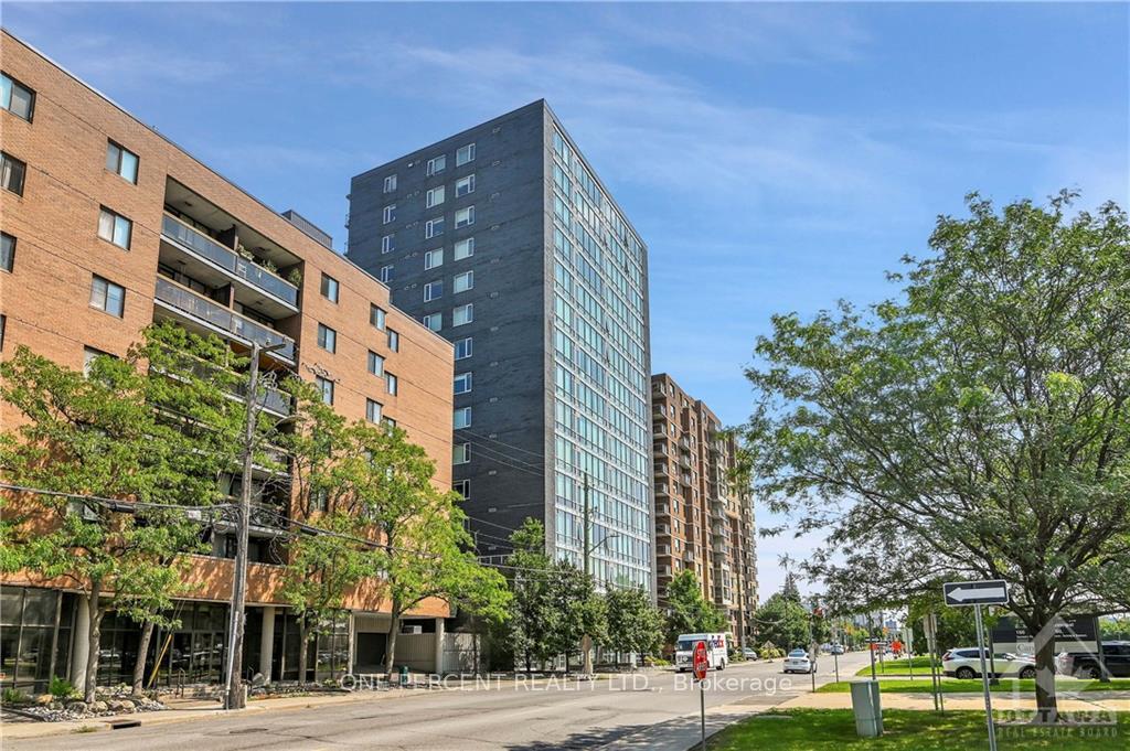 Front of Unit 403, 201 Parkdale Avenue