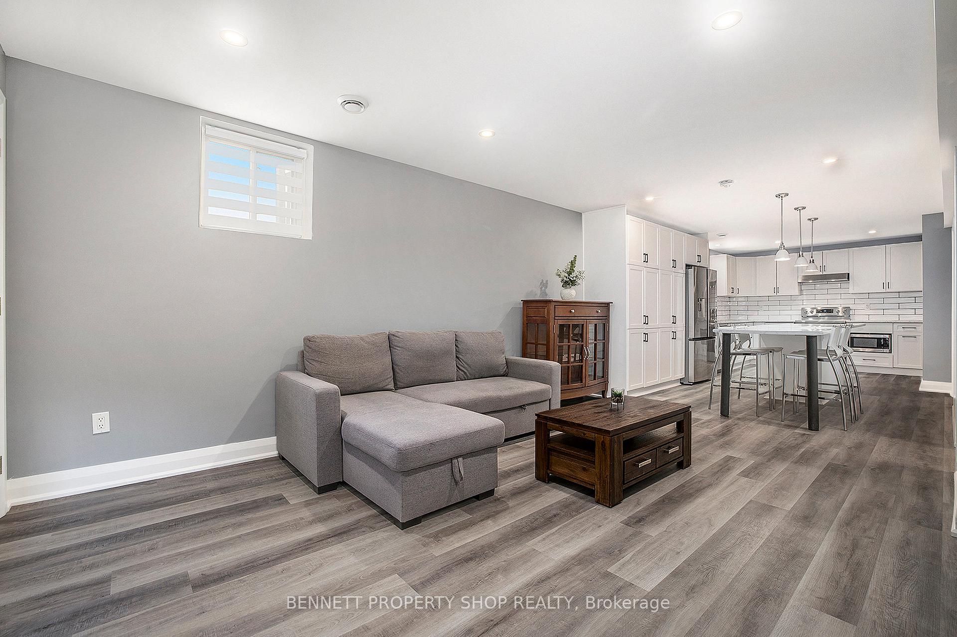 Photo 6 of Unit B, 1383 Maxime Street, Ottawa, Pineview — HOMEH