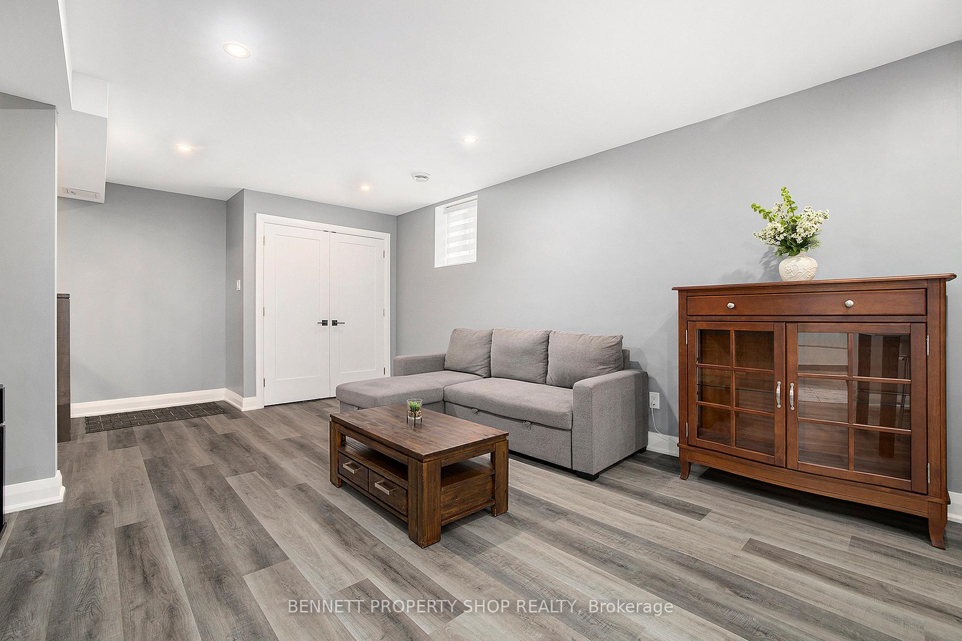 Photo 7 of Unit B, 1383 Maxime Street, Ottawa, Pineview — HOMEH