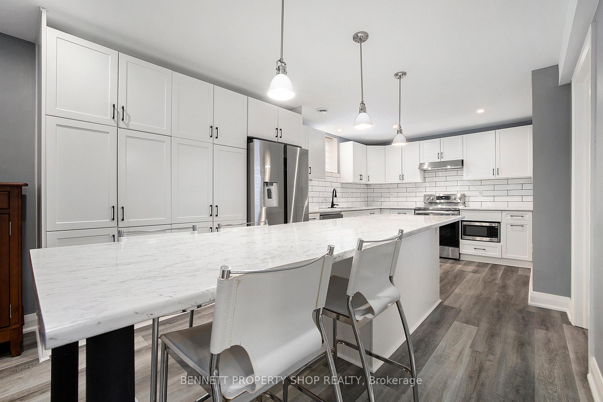 Photo 8 of Unit B, 1383 Maxime Street, Ottawa, Pineview — HOMEH