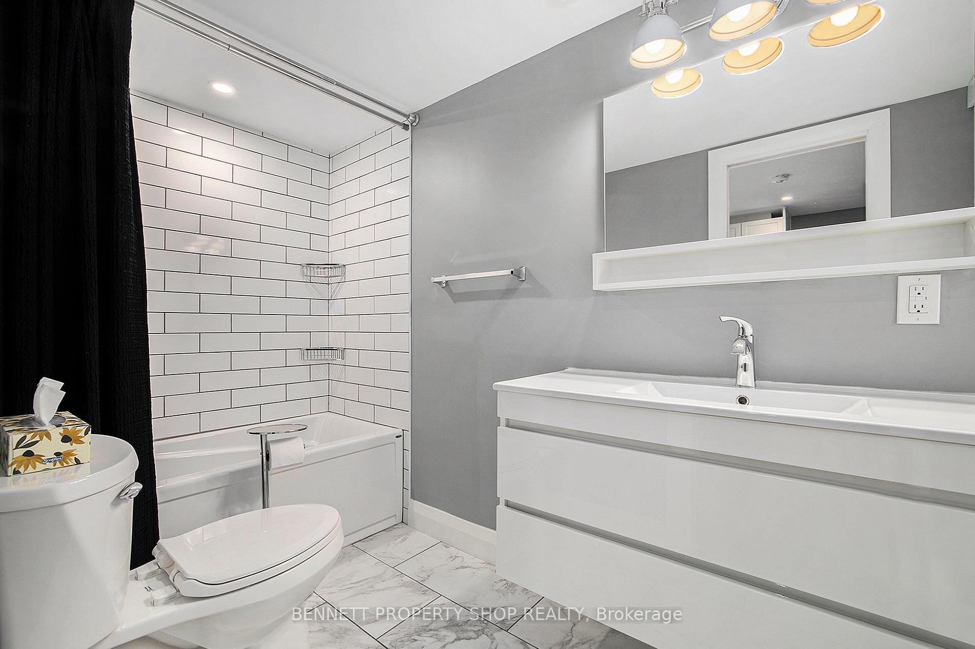 Photo 13 of Unit B, 1383 Maxime Street, Ottawa, Pineview — HOMEH