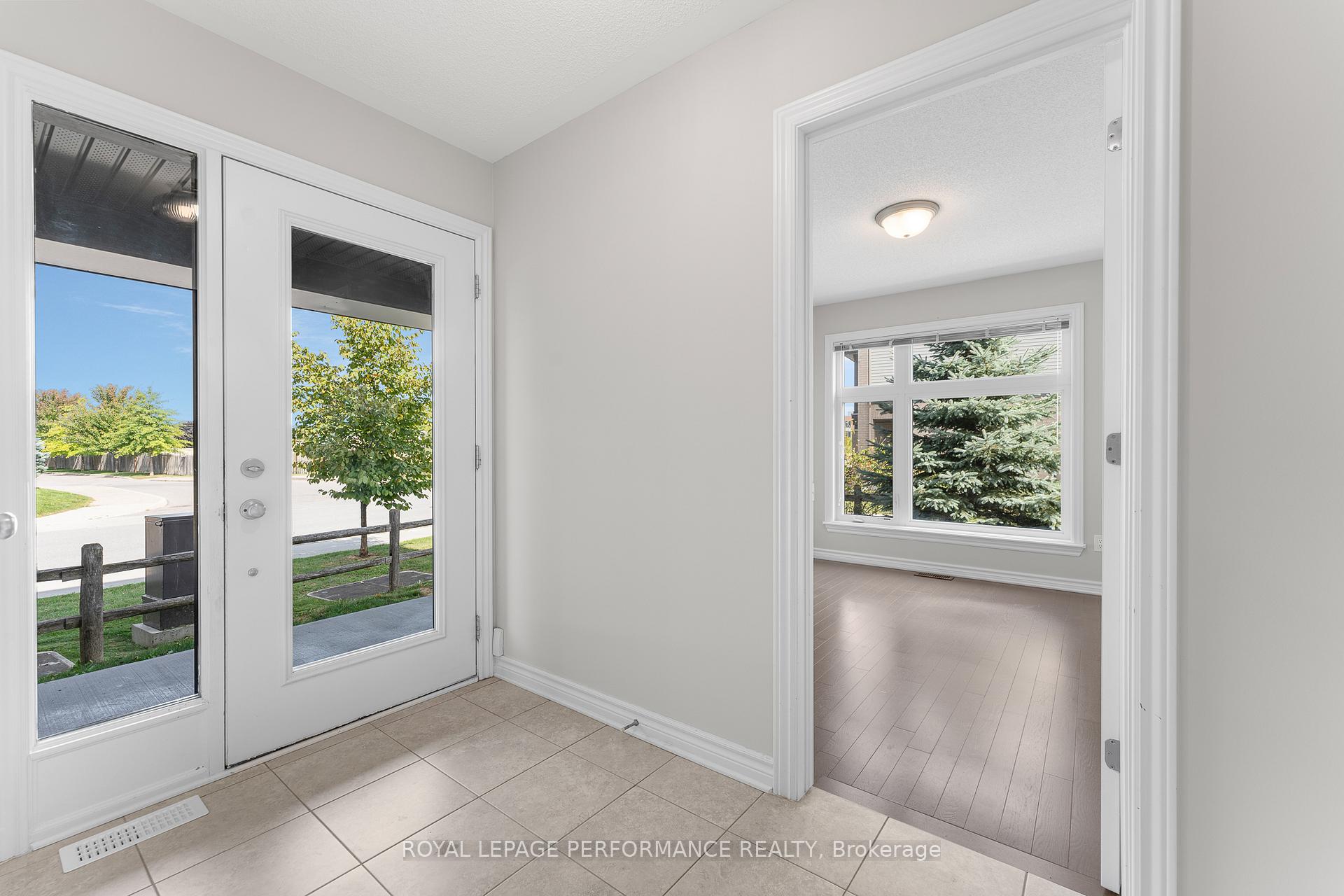 Photo 8 of 96 Stockholm Private, Ottawa, Riverside South/Gloucester Glen — HOMEH