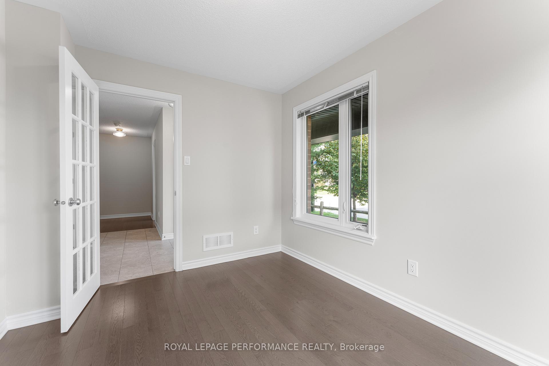 Photo 6 of 96 Stockholm Private, Ottawa, Riverside South/Gloucester Glen — HOMEH