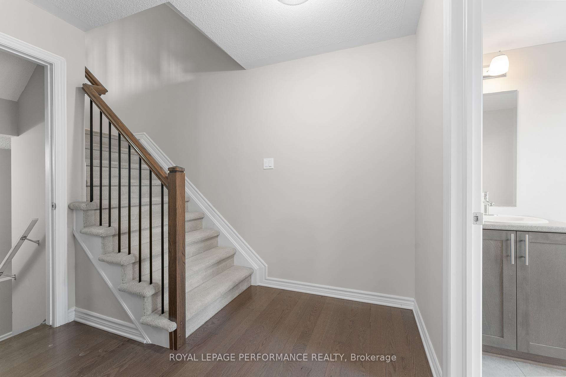 Photo 10 of 96 Stockholm Private, Ottawa, Riverside South/Gloucester Glen — HOMEH