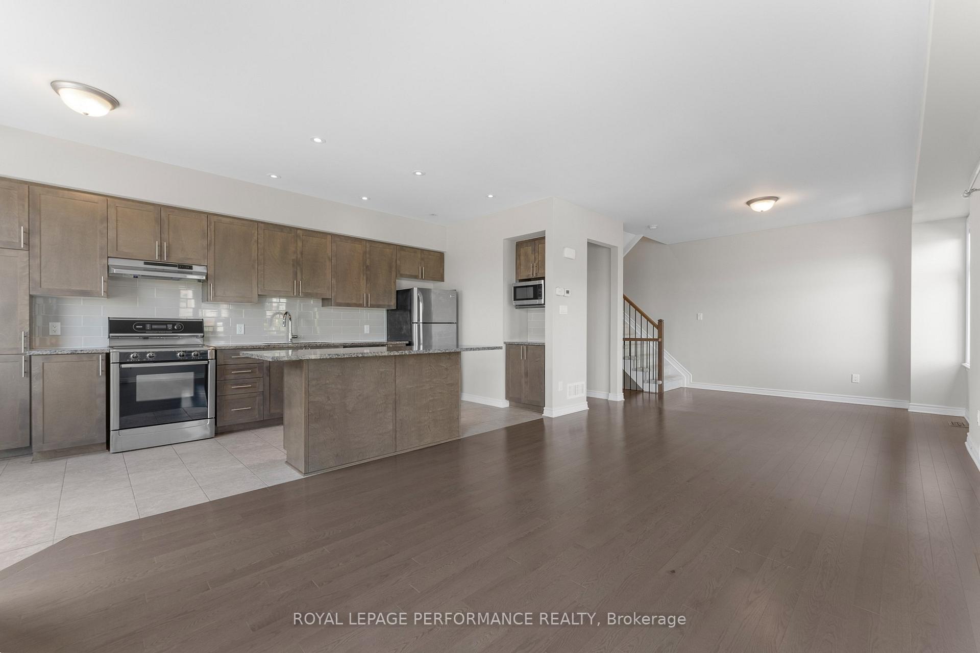 Photo 16 of 96 Stockholm Private, Ottawa, Riverside South/Gloucester Glen — HOMEH